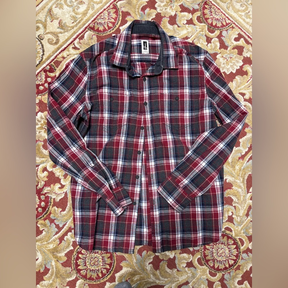 Howe button down